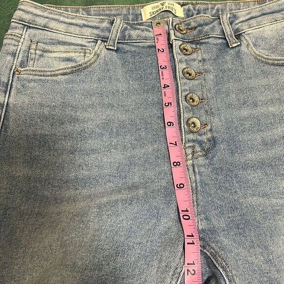 High Waisted Skinny Jeans, size 17 (Juniors) - Picture 14 of 16